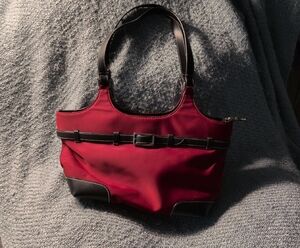 Maxx New York Red and Black Shoulder Bag with Structured Design